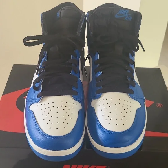 Jordan 1.5 Reverse Fragment Sneakers in size 9. - Picture 2 of 12